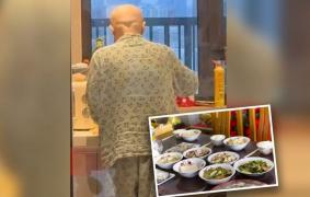 "Nu m-am putut opri din plâns". Un fiu și-a surprins mama bolnavă de cancer în timp ce îi pregătea ultima masă. Femeia din China a murit la scurt timp