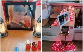 Altar de lumânări în banca lui Cosmin, adolescentul de 15 ani ucis de un şofer băut în Buzău: "Ochii încărcați de lacrimi spun mai mult decât orice cuvânt"