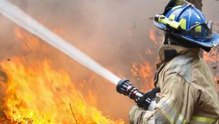 Zece persoane și 14 răniți într-un incediu la Lyon