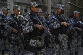 Ţara care şi-a arestat 2% din populaţia adultă după ce preşedintele a declarat "război" bandelor