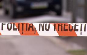 Un vâlcean a vrut să-și omoare tatăl și fratele călcându-i cu mașina. I-a spulberat mai întâi pe șosea, apoi a continuat să-i lovească pe trotuar