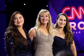 Vanja Contino, Tracy Peck şi Ayda Zugay