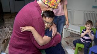 Câte vieţi poţi schimba într-o lună?! 15 poveşti cu 15 oameni care fac România mai bună fără să ceară nimic înapoi. AjutEu 2022 a ajuns la final