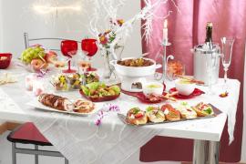 Tradiţii şi superstiţii de Revelion. Ce trebuie să faci în ultima seara a anului ca să atragi norocul de partea ta