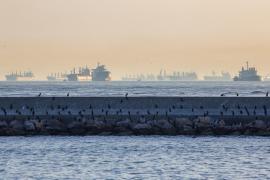 Flota din umbră a Rusiei contra Occidentului. Sancţiunile au aruncat în aer piaţa tancurilor petroliere vechi