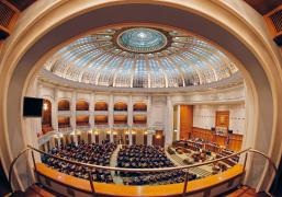 Începe o nouă sesiune parlamentară