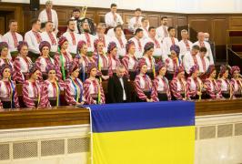 Ucrainenii nu se tem de o invazie a Rusiei. Au înălțat drapele și au cântat imnul, de Ziua Unității