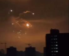 Kievul, atacat cu rachete de croazieră sau balistice, susţine un consilier al Guvernului. Trupele ruse, la 30 de km de capitală: două o explozii în centrul oraşului - VIDEO