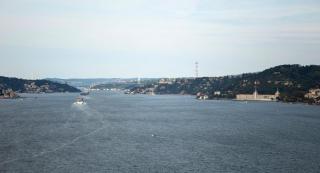 Zelenski s-a grăbit cu mulțumirile, Turcia anunță că ”nu a decis” dacă va bloca accesul navelor de război rusești în Marea Neagră