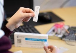 Sorin Cîmpeanu: "Testele de salivă au detectat 2.000 de copii cu COVID. Nedescoperiți, ar fi infectat 20.000 de copii"