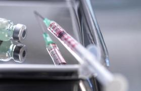 Comisia Europeană propune ca oamenii care participă la studii cu vaccinuri neaprobate să primească certificat verde