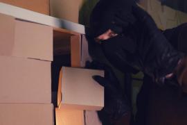 "Băi, jefuitor mic ce eşti". Mesajul viral al unei vânzătoare din Huşi pentru hoţul care îi spărgea magazinul