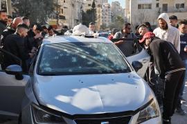 Palestinienii u fost atacaţi în timp ce se aflau într-o maşină