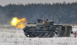 Inamicul invizibil care ar putea decima armata lui Putin. Soldații ruși blocați în convoiul de lângă Kiev riscă să moară înghețați