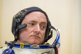 Un astronaut american vrea să returneze medalia Rusiei: "Să o dați unei mame ruse al cărei fiu a murit în acest război nedrept"