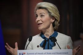 UE anunţă al patrulea set de sancţiuni împotriva Kremlinului. Ursula von der Leyen: "Măsurile vor izola şi mai mult Rusia"