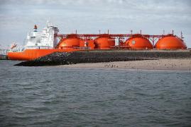 SUA și UE au anunțat un acord major de gaz natural lichefiat pentru a reduce dependența de Rusia. Prețurile au scăzut pe burse