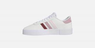 (P) Cum să alegi cei mai buni adidași pentru mersul la birou. Ținute accesibile pentru femei și bărbați