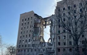 Rusia a atacat cu o rachetă clădirea administraţiei regionale din Nikolaev, ucigând cel puţin 3 persoane şi rănind alte 22