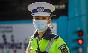 polițistă din România