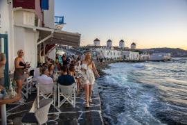 Grecia ridică restricţiile COVID pentru sezonul turistic de vară. Ce trebuie să ştie românii cu concedii în Grecia
