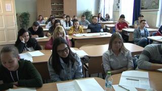 Elevii intră în vacanţa de Paşte. Calendarul anului şcolar 2021-2022