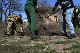 Aproape 300 de cadavre, examinate la Irpin. Poliţia ucraineană a investigat 7 locuri unde se presupune că au fost împuşcaţi civili