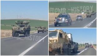 Coloană de vehicule militare, filmată în România, în timp ce se îndreaptă spre Babadag.