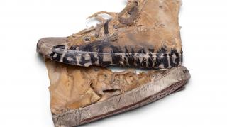 Pereche de Balenciaga, scoasă la vânzare pentru 1850 de dolari