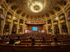 Fundația Dan Voiculescu pentru Dezvoltarea României sprijină studenții în lupta împotriva diminuării exodului de inteligență