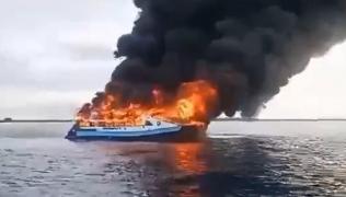 Cel puţin şapte oameni au murit, după ce feribotul în care se aflau a luat foc