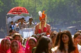 Un bărbat din India şi-a determinat soţia să se sinucidă, nemulţumit de zestrea primită de femeie. Decizia luată de autorităţi