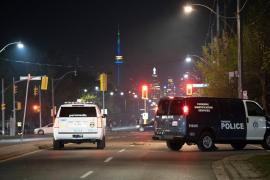 Poliţia din Toronto a împuşcat un bărbat, în apropierea unei şcoli. Suspectul avea o armă în mână