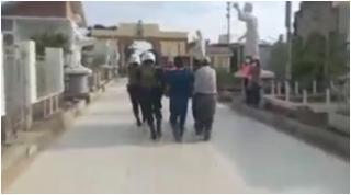 O femeie declarată mortă a început să bată în sicriu, în timpul slujbei de înmormântare