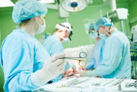 Un băiețel de 4 ani a murit pe masa de operație, la spitalul din Focșani. I s-a oprit inima în timp ce medicii interveneau chirurgical