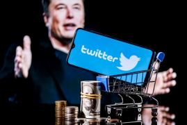 Elon Musk, prima discuţie cu angajaţii Twitter. A vorbit despre reducerea personalului şi a meditat despre extratereştrii