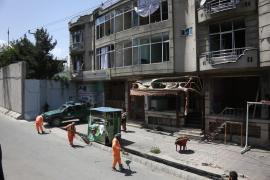 În acest atac au murit atacatorii și doi membrii ai comunității sikh din Kabul.