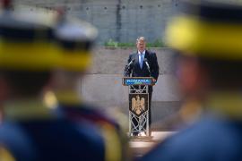 Iohannis, mesaj de Ziua Drapelului: Ne reaminteşte, în mod simbolic, de valorile fundamentale ale naţiunii noastre