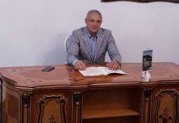 O nouă înregistrare cu primarul din Călineşti şi tânăra căreia i-a cerut relaţii intime pentru angajare: "Eu am ce vreau, am pe cine vreau"