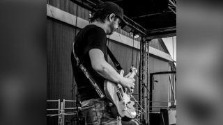 chitaristul Andrei Cristian Vlad