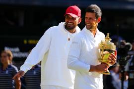 Novak Djokovic a promis că îl scoate pe Kyrgios la cină