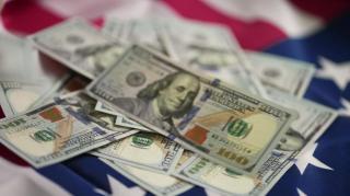 Cursul de schimb leu/dolar a ajuns aproape similar cu cel leu/euro. Curs valutar BNR 14 iulie 2022