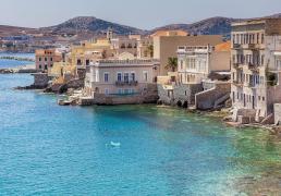 Grecii vor să-i salveze pe nemţi de plata unor facturi astronomice: staţiunile lor pot deveni "aziluri" pentru pensionari