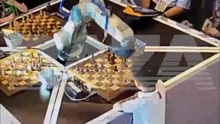 Organizatorii au explicat că incidentul a fost doar o coincidență nefericită.