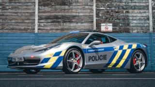 Ferrari 458 Italia, cea mai nouă maşină de urmărire din arsenalul Poliţiei din Cehia