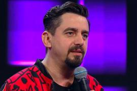 Stand-up Revolution. Natanticu a zguduit scena cu glume despre câinele său.  “Zici că e un liliac umblător”