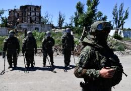 soldați în Ucraina