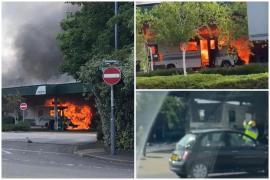 Rulotă mistuită de flăcări, în benzinărie. Turiştii ghinionişti urmau să-şi petreacă vacanţa într-un camping din Anglia