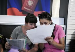 UE discută interdicţia vizelor pentru toţi cetăţenii ruşi. Principalul propagandist al lui Putin ameninţă cu "atac nuclear"