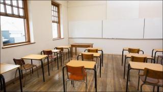 Langă copil a fost găsit un bilețel care i-a făcut pe polițști să ia în considerare și o posibilă sinucidere